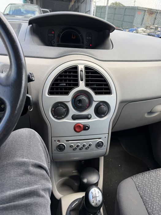 Renault Modus 1.2i 75CV
