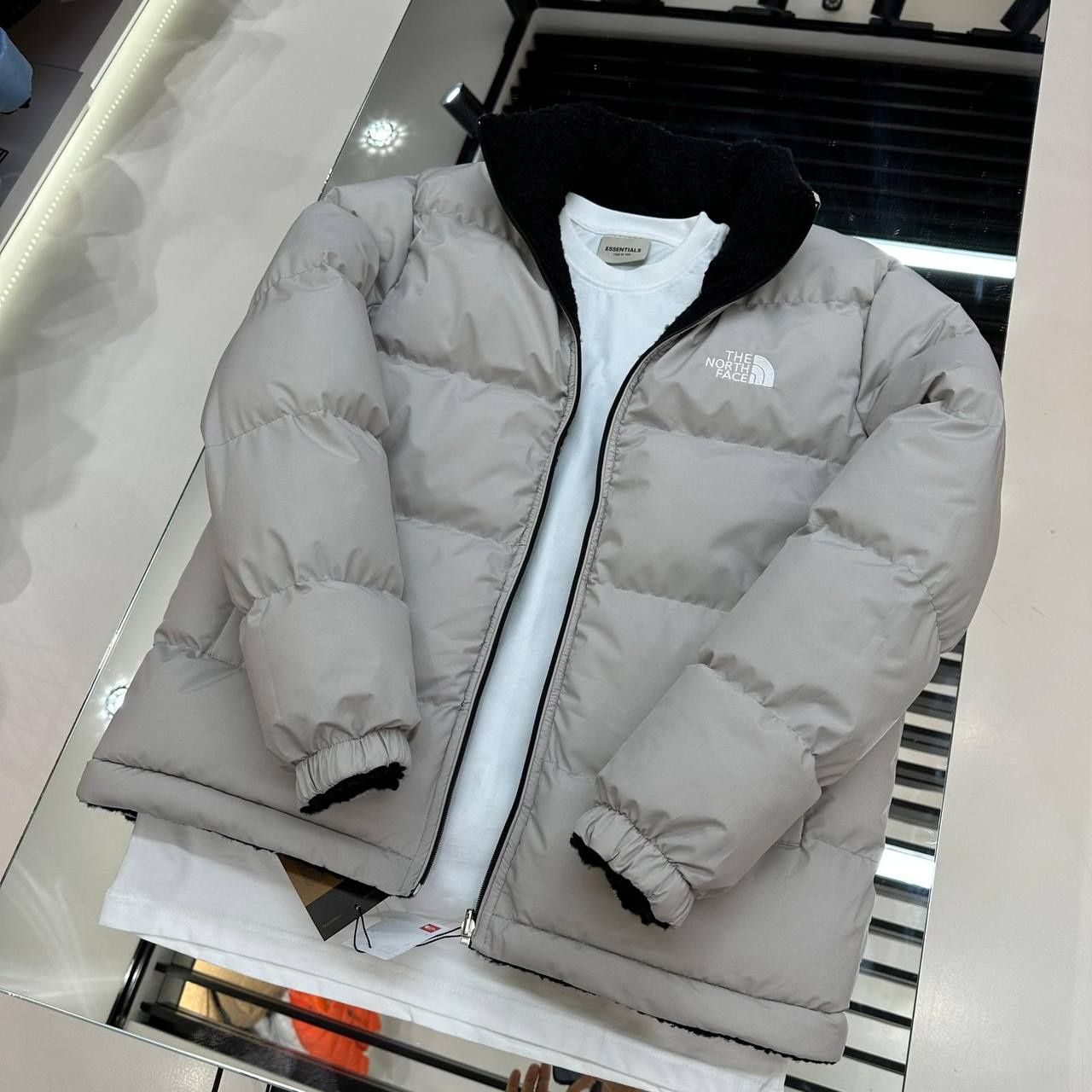 Двостороння куртка-пуховик TNF преміум якості.: 1 800 грн. - Пуховики ...