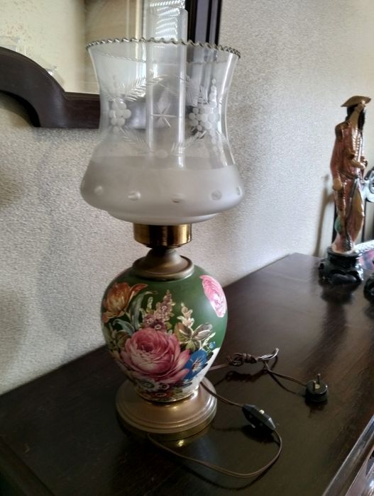 Candeeiro antigo em bom estado