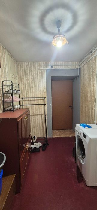 Продам кімнату в гуртожитку Центр