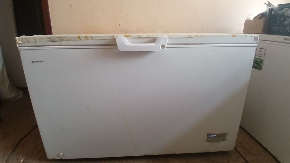 Продам морозильную ларь 371л