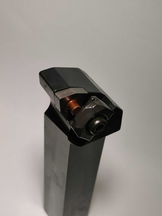 Nóż tokarski składany WWLNR2525M8 + płytki