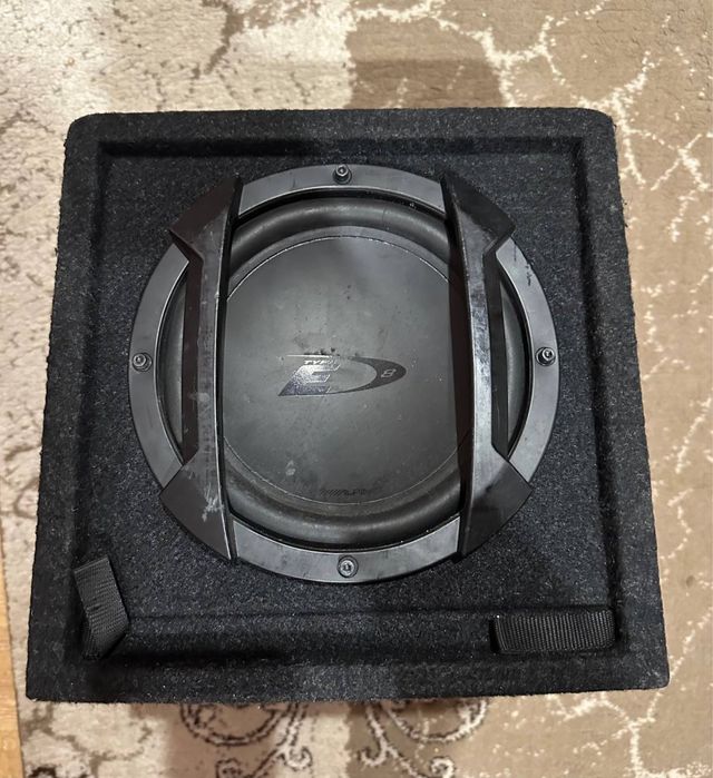 Сабвуфер Alpine SWE-815