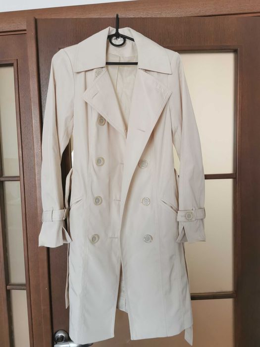 Стильний бежевий плащ-тренч, ідеальний S-ка Класика, яка завжди в моді