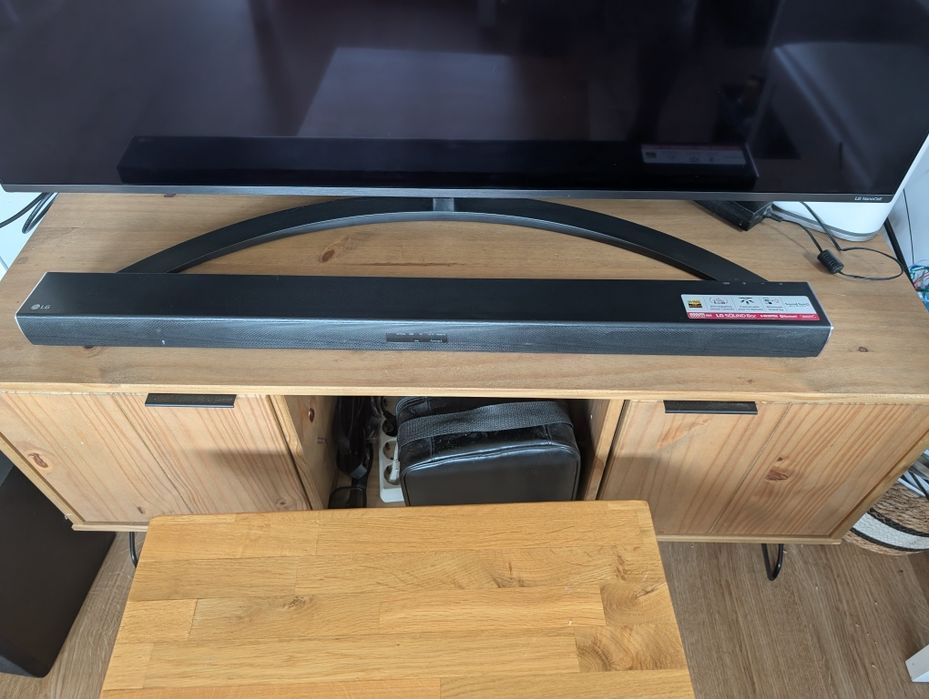Zestaw LG: Telewizor 49" NanoCell 4K Smart TV + Soundbar LG SJ4 300W z bezprzewodowym subwooferem