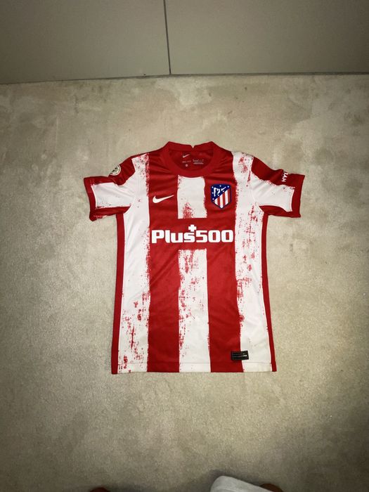 Thisr-t autografada pelo João Félix,do atletico de Madrid.