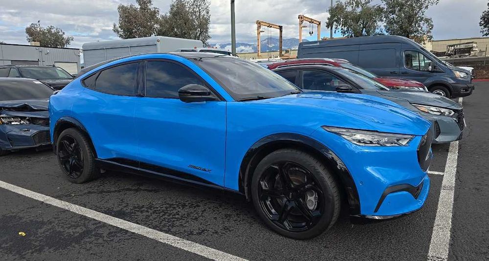 Ford Mustang Mach-E 2023 Електро Автомат  Premium