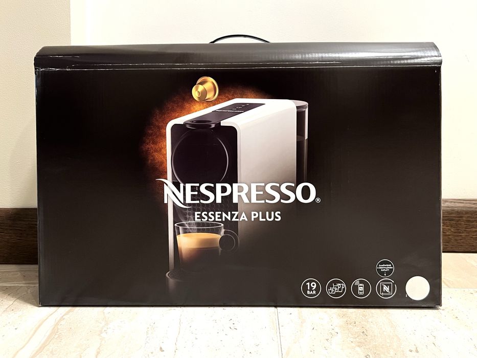 Ekspres do kawy Nespresso Essenza Plus C45 biały nowy