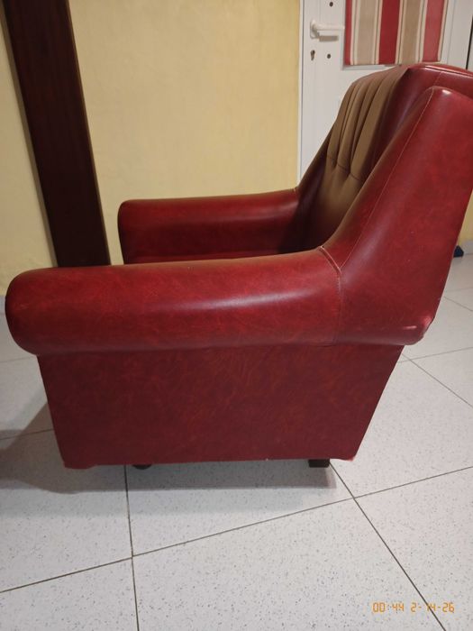 Sofa Vermelho muito bom