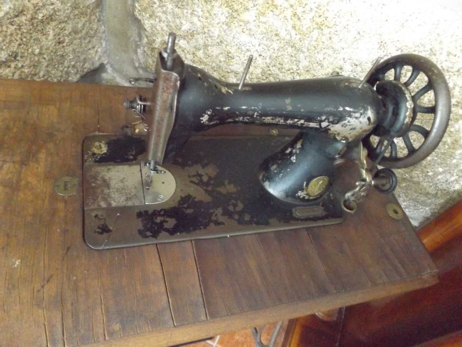 Máquina de costura SINGER
