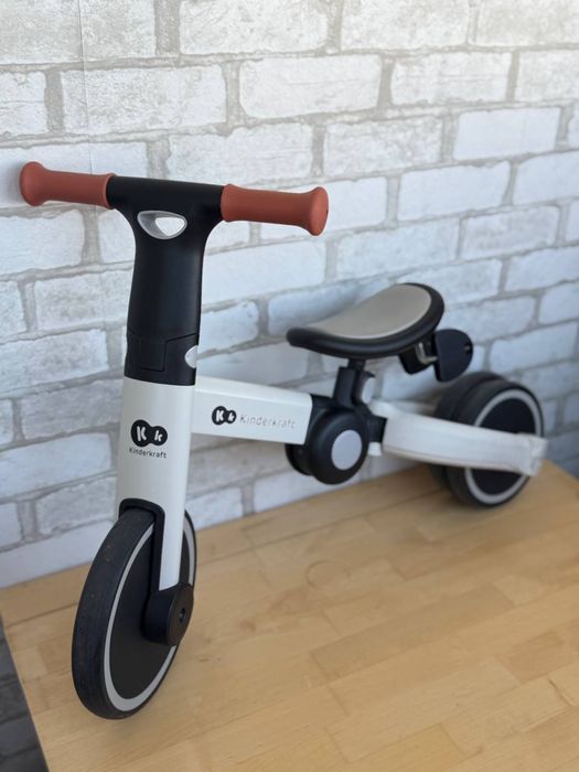 Біговел дитячий Kinderkraft 3 в 1 триколісний велосипед