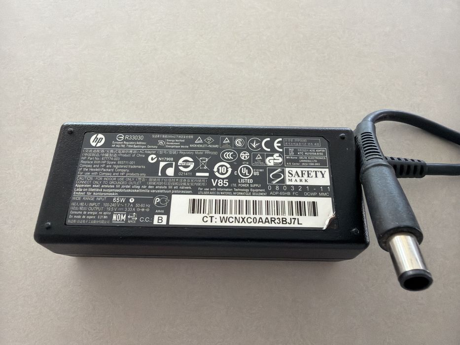 Lote / Carregadores para Portáteis (HP, Dell e Delta) – HP 90W Novo