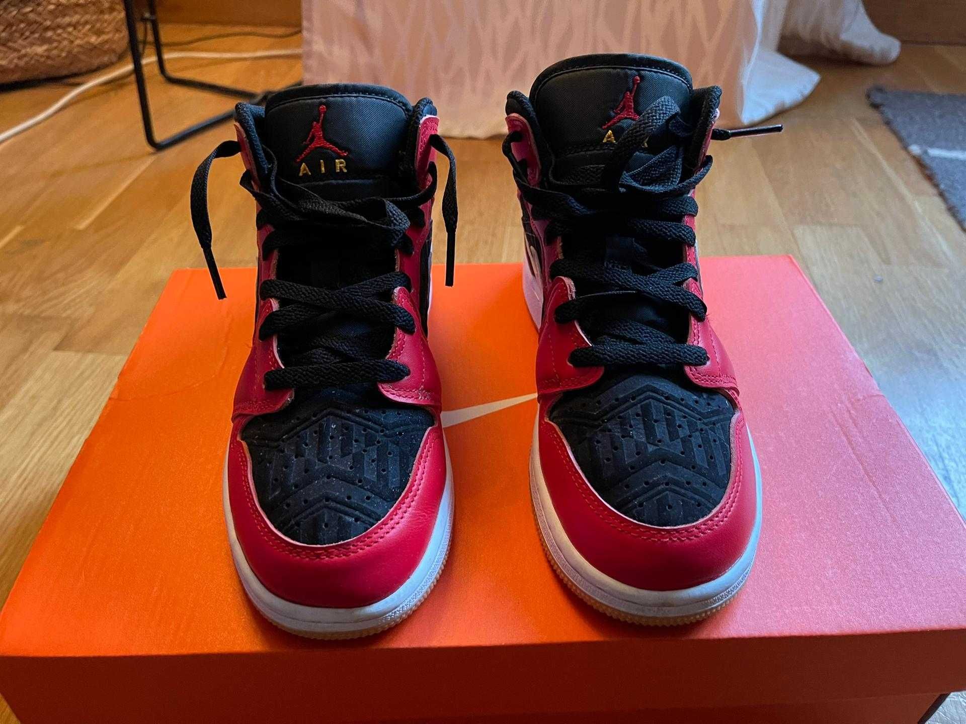 Jordan 1 Mid Black Fire Red White atacadores personalizados. Tam