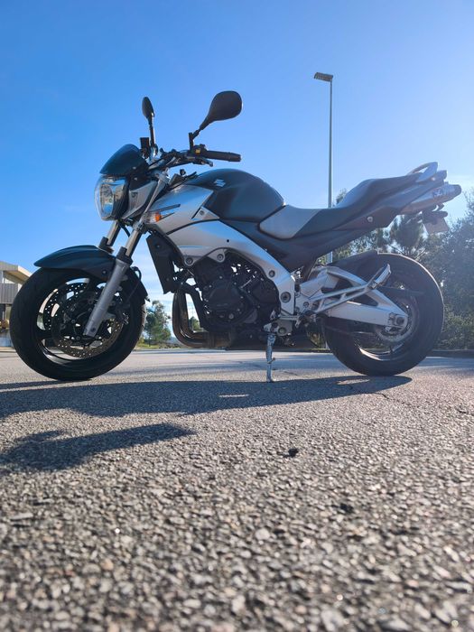 Vendo Suzuki GSR 600