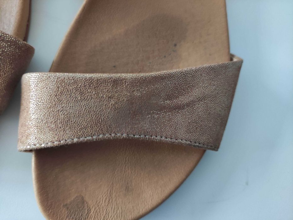 Skórzane sandały Lasocki złote, rozmiar 39