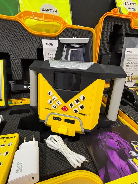 Nivel System Niwelator laserowy NL 620 R lata statyw RD 600 Nowy fv