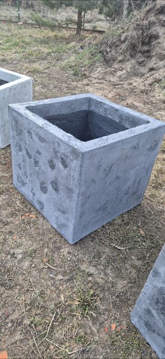 Donice betonowe beton architektoniczny   lekke