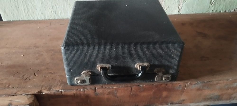 Maquina de escrever antiga