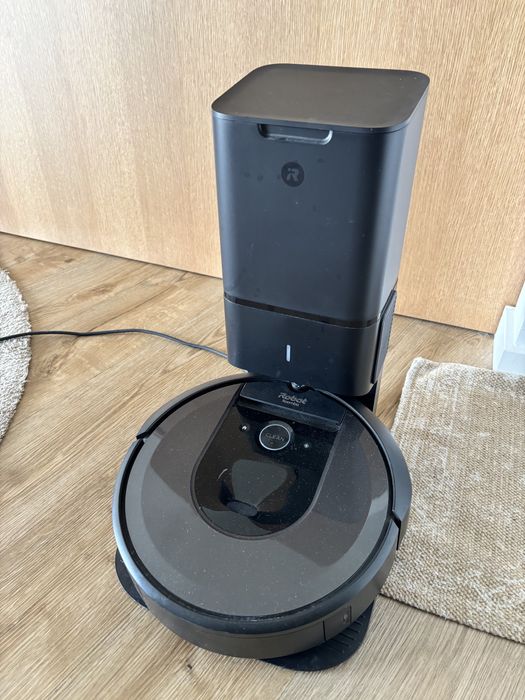 Roomba i7 combo