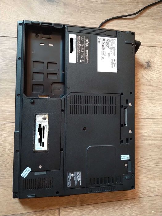 Laptop FUJITSU D9510