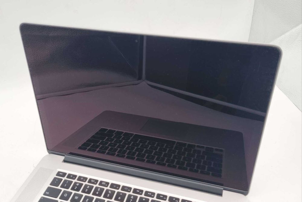 Apple Macbook PRO BIG SUR 11.7.1