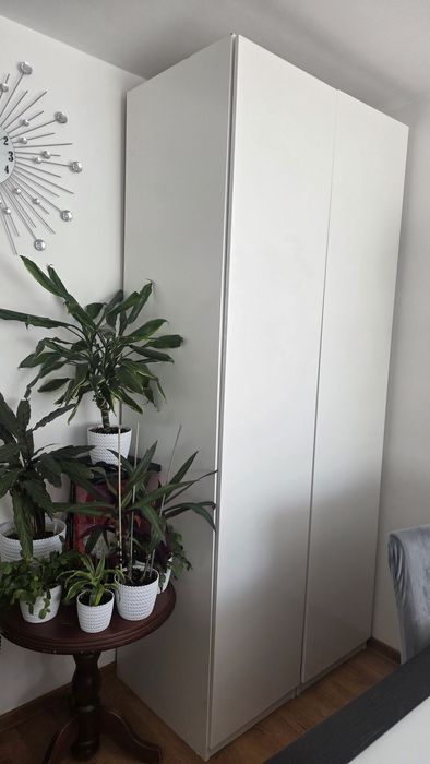 Szafa słupki garderoba