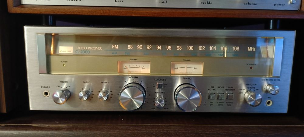 Sansui G 2000 amplituner.