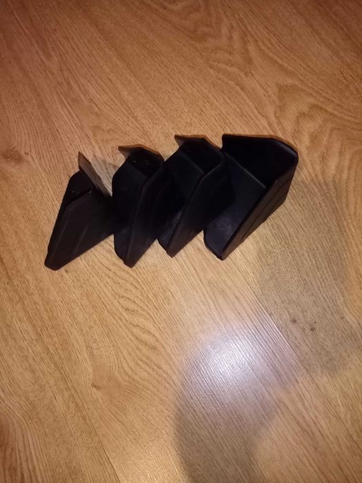 plastikowe zabezpieczenia rogów