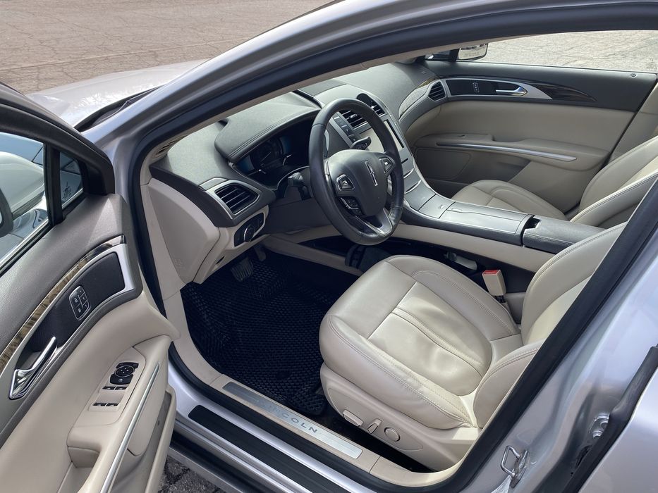 Lincoln mkz 2.0 гібрид