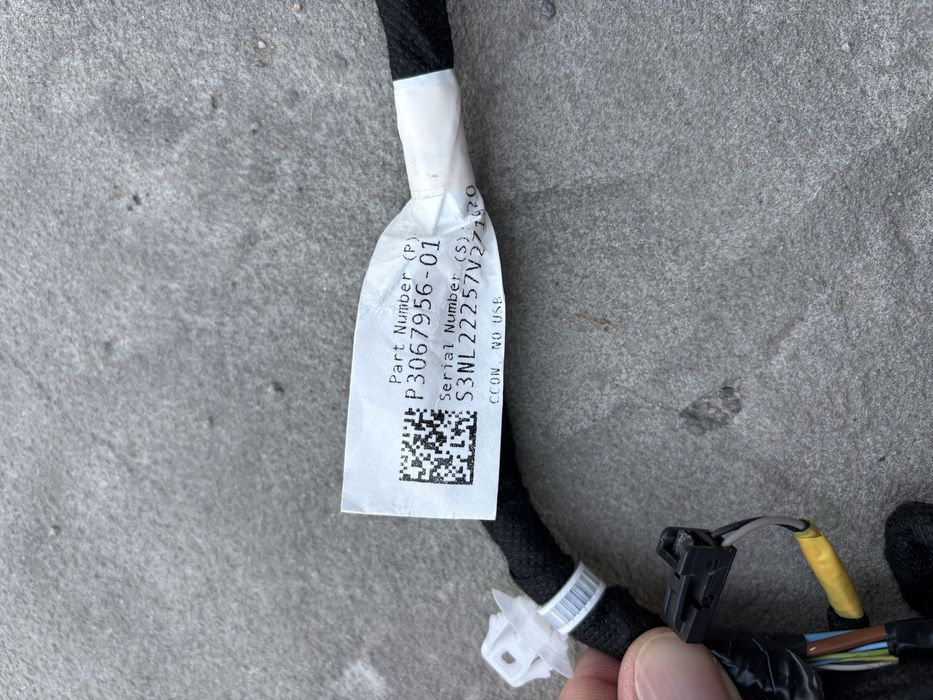 Проводка центральной консоли Tesla 3 22 год рест