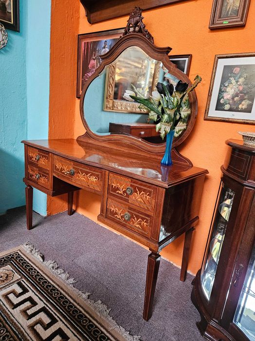Toucador antigo estilo D. Maria - Muito bom estado geral