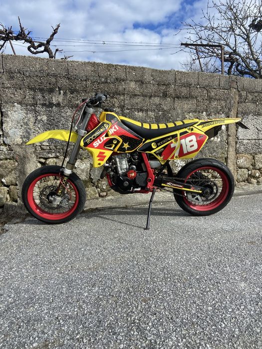 Suzuki drz 490cc sm