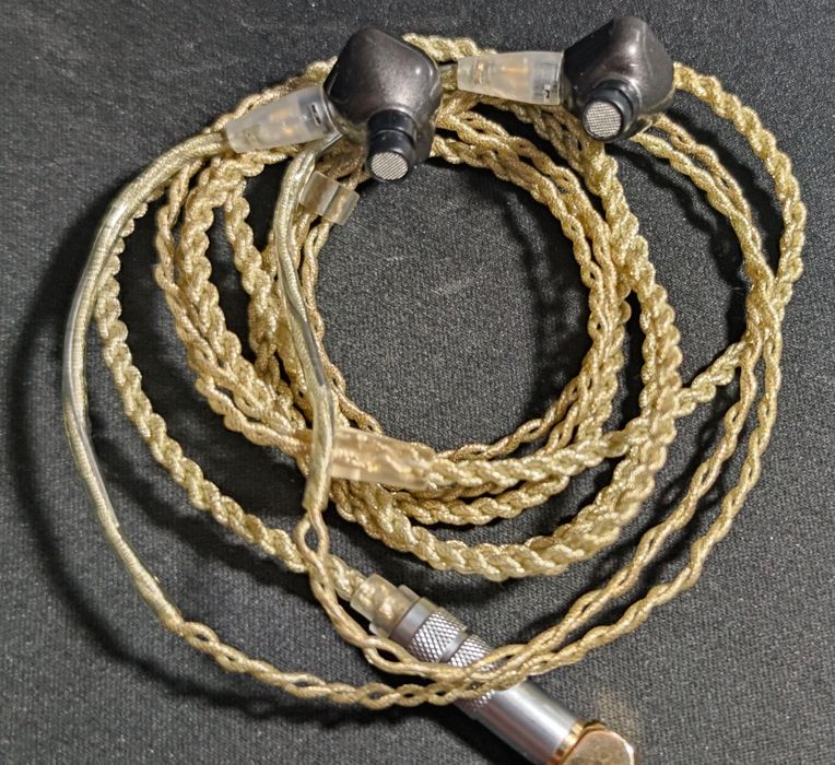 Наушники Sennheiser IE 80 проводные вакуумные