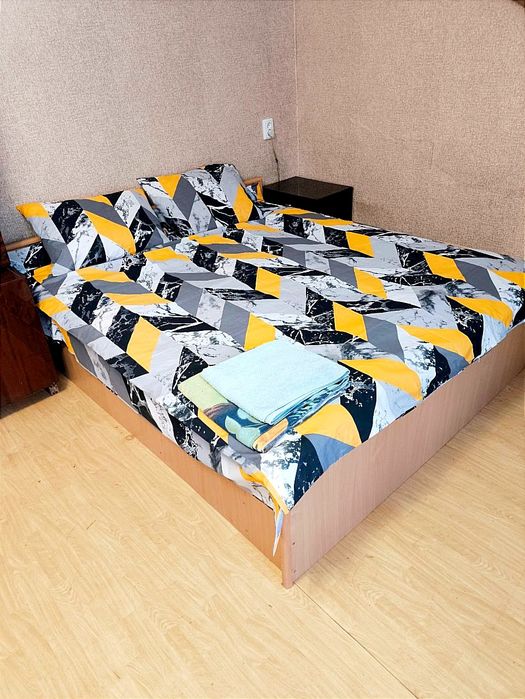 Б-ца Мечникова Яворницкого квартира посут. Науки Нагорка центр вокзал