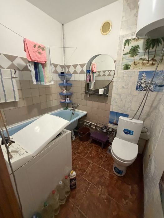 1 кімнатна ,Осипенківський,Узбекістанська 11