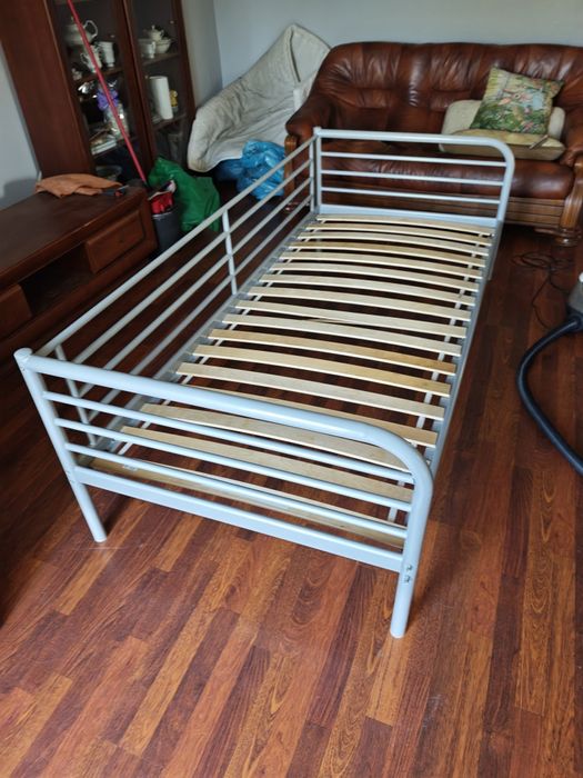 Łóżko pojedyncze 90x200 stelaż materac