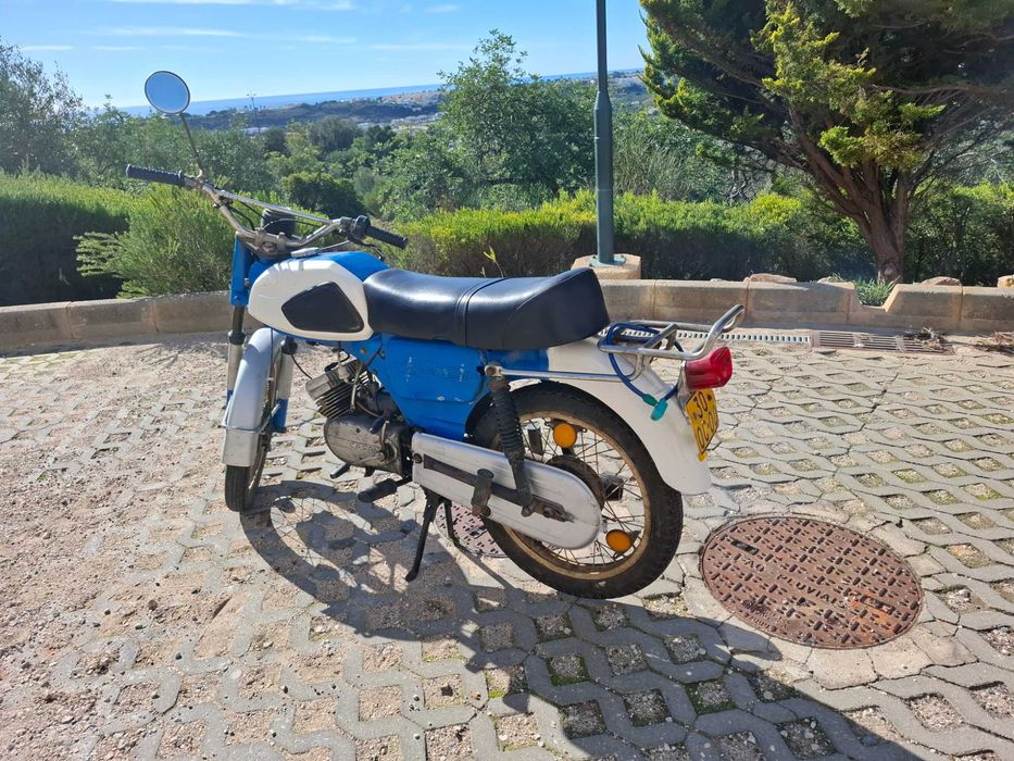 Casal 4 (de 1988 K181) com documentos