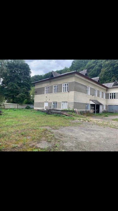 Продаж ПП з адміністративною будівлею 1317,9 м² у с. Великий Рожин