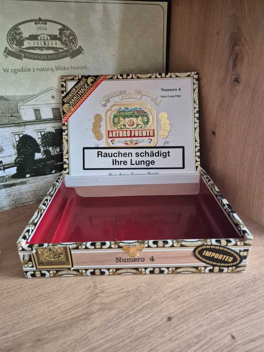 Arturo fuente - numero 4, cedrowe pudełko, humidor, szkatułka
