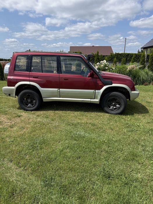 Suzuki Vitara 2.5 V6 144KM