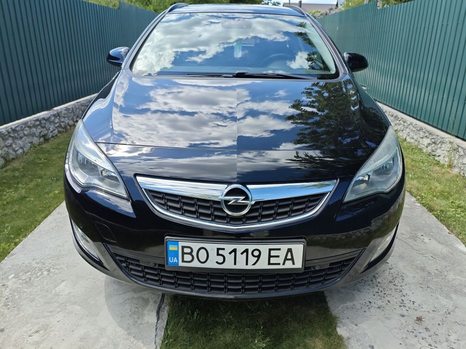 Opel Astra J 2011 1.4 MPI
