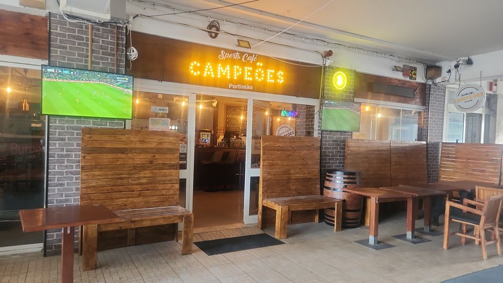 Trespasse Sports café