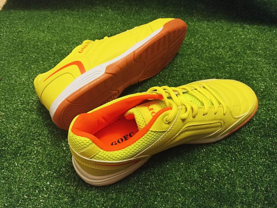 Halówki nowe GOFC żółte 44