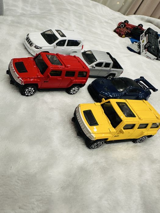 Набір металевих машинок