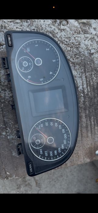 Приборная панель Volkswagen Caddy 2015-2020 рік. 5k0953969BB