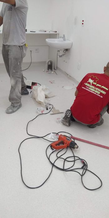 Aplicador de pavimento flutuante