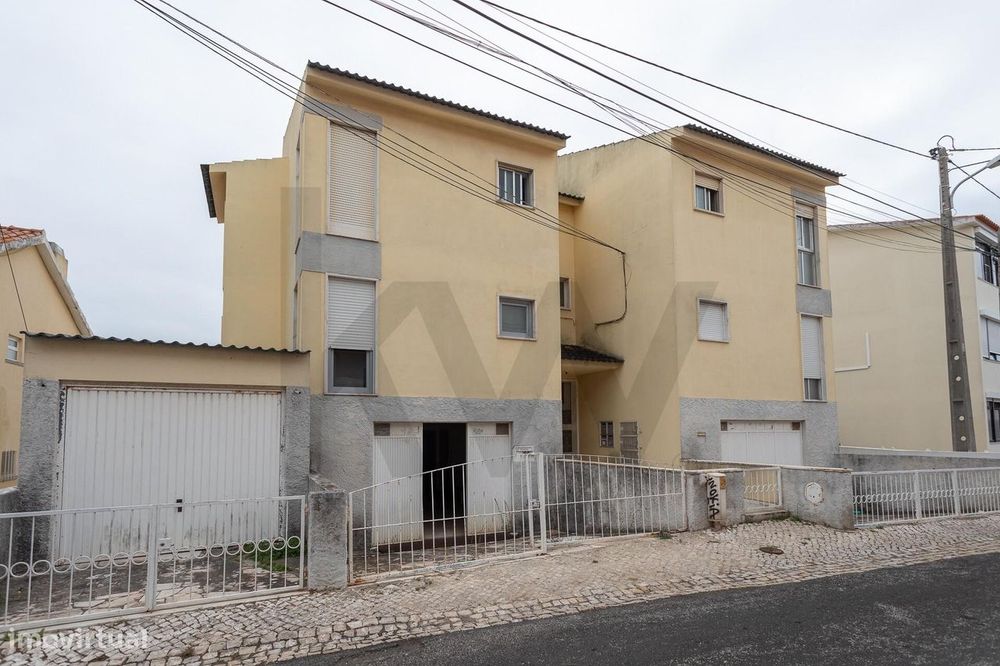 Garagem box / Armazém de 77m2 – Fontainhas, Cascais