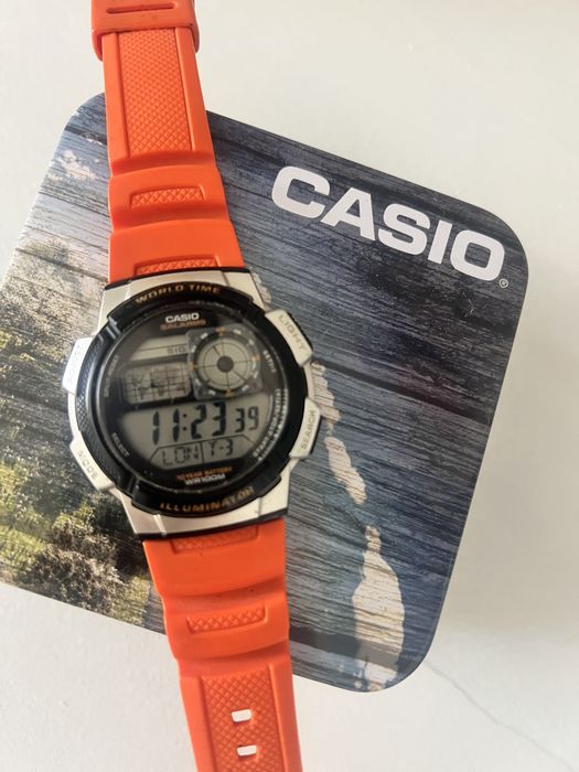 Годинник Casio Standard Digital AE-1000W-4AVEF