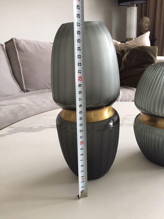 Wazony z grubego szkła, ryflowane