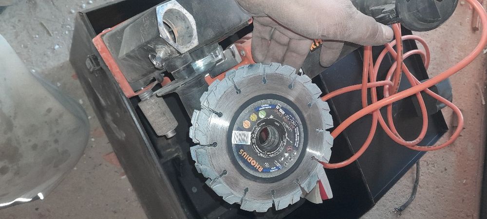 Bruzdownica Rhodius 403s